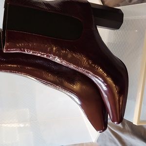 NWT Donald Pliner Booties